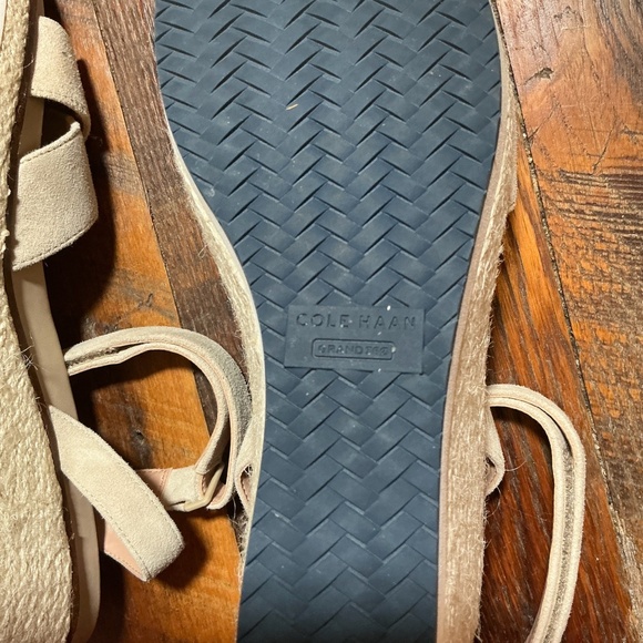 Cole Haan Suede Cross-Strap Wedge Sandals in Beige Size 7.5B - Picture 10 of 11
